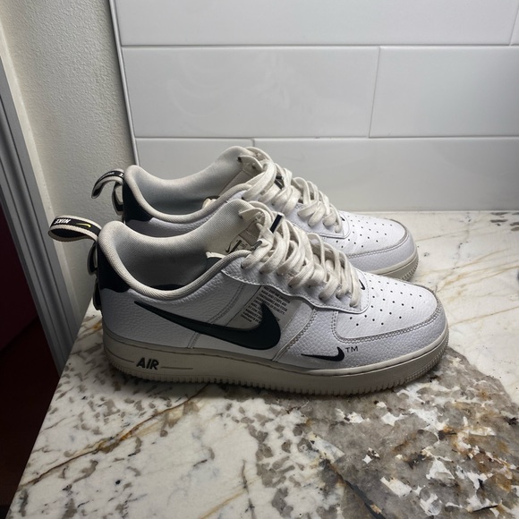 nike air force 1 overbranding